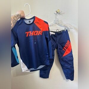 Thor Sector Racing Set in Navy and Red